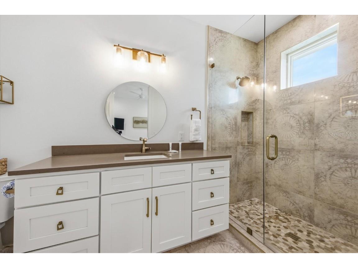 403 20th Place N Bradenton Beach FL 34217 A4673163 image33