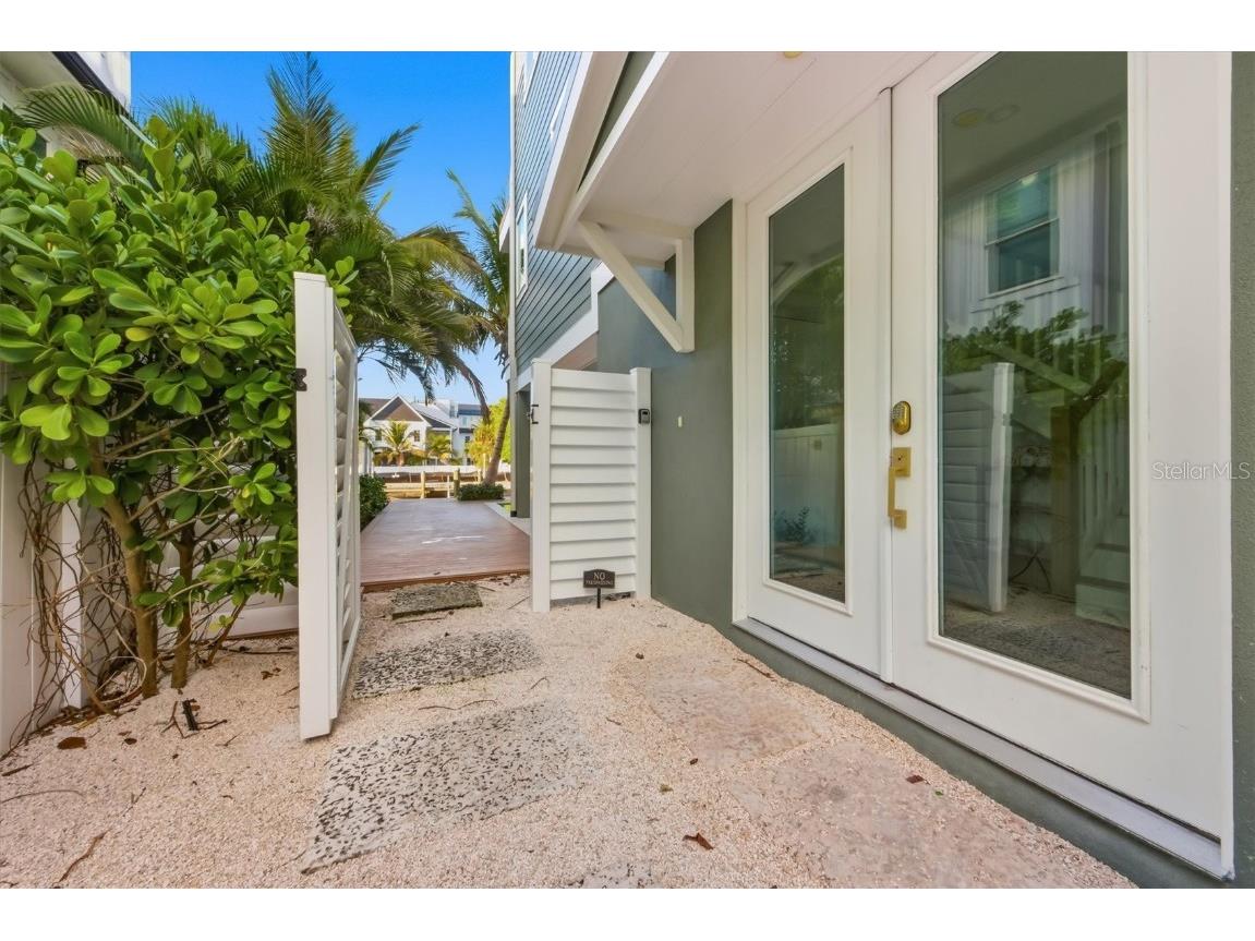 403 20th Place N Bradenton Beach FL 34217 A4673163 image39