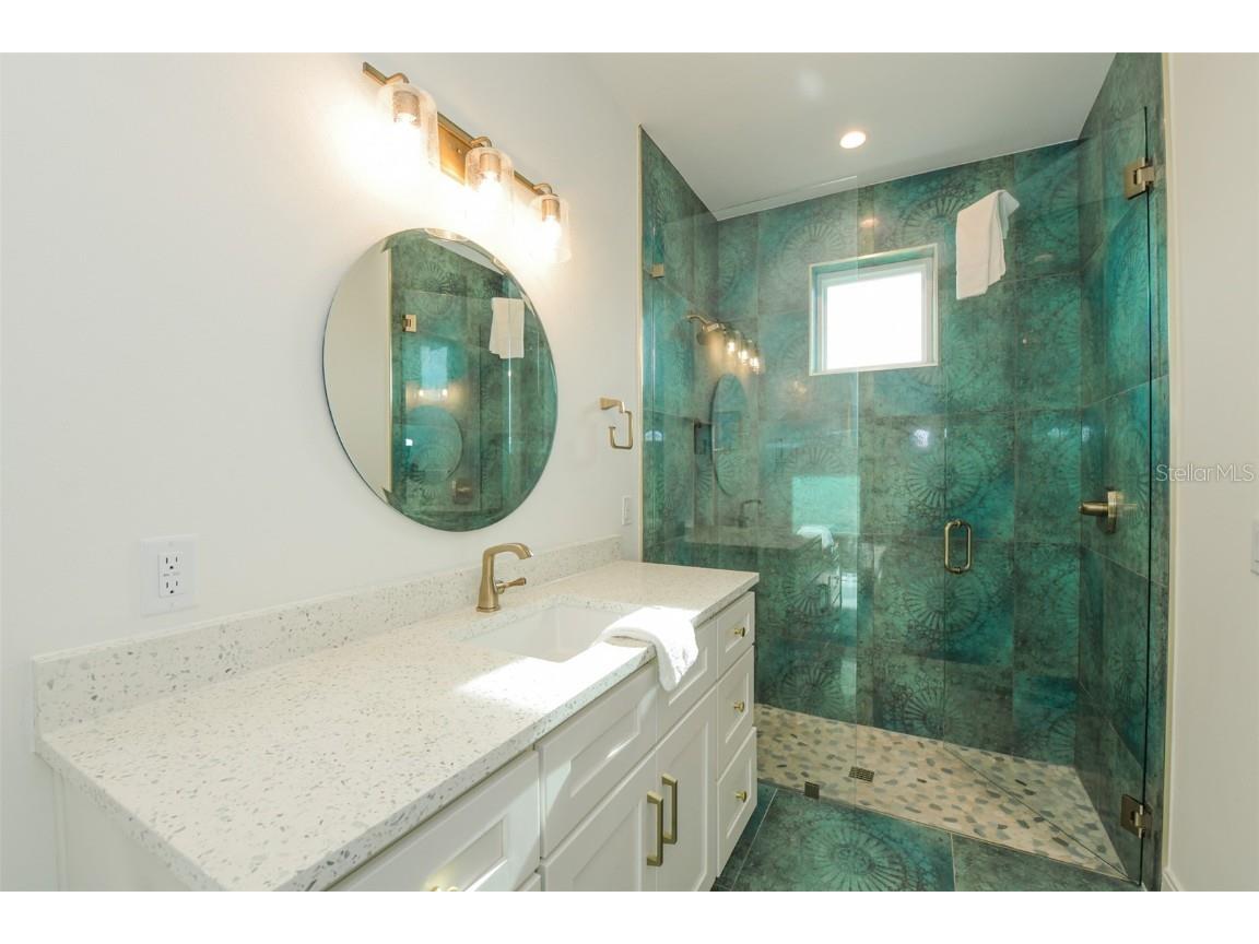 403 20th Place N Bradenton Beach FL 34217 A4673163 image46