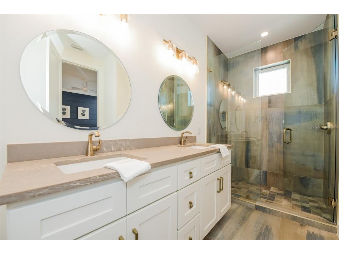 403 20th Place N Bradenton Beach FL 34217 A4673163 image48