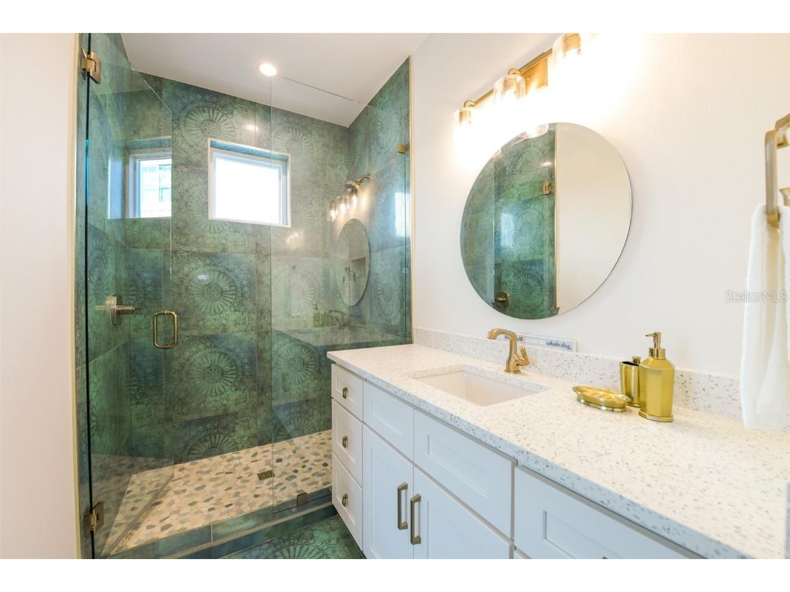 403 20th Place N Bradenton Beach FL 34217 A4673163 image51