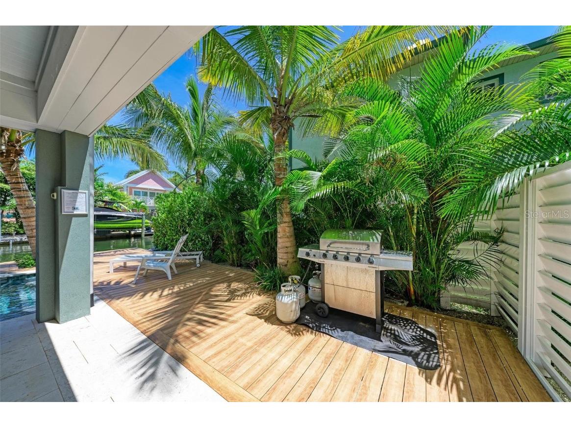 403 20th Place N Bradenton Beach FL 34217 A4673163 image78