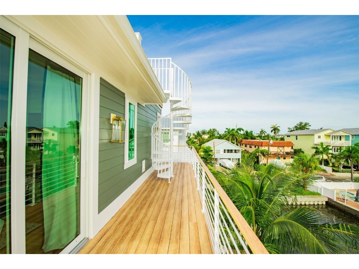 403 20th Place N Bradenton Beach FL 34217 A4673163 image83