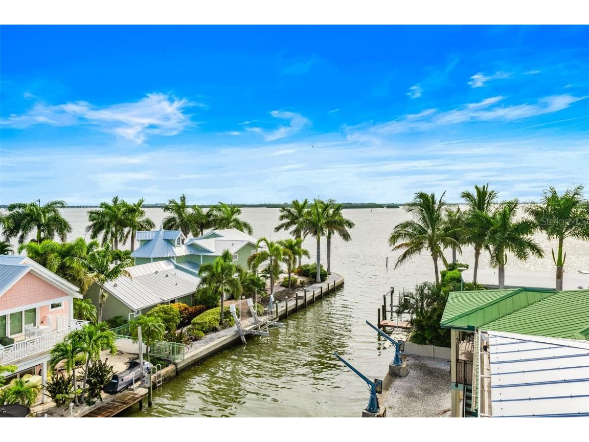 403 20th Place N Bradenton Beach FL 34217 A4673163 image9