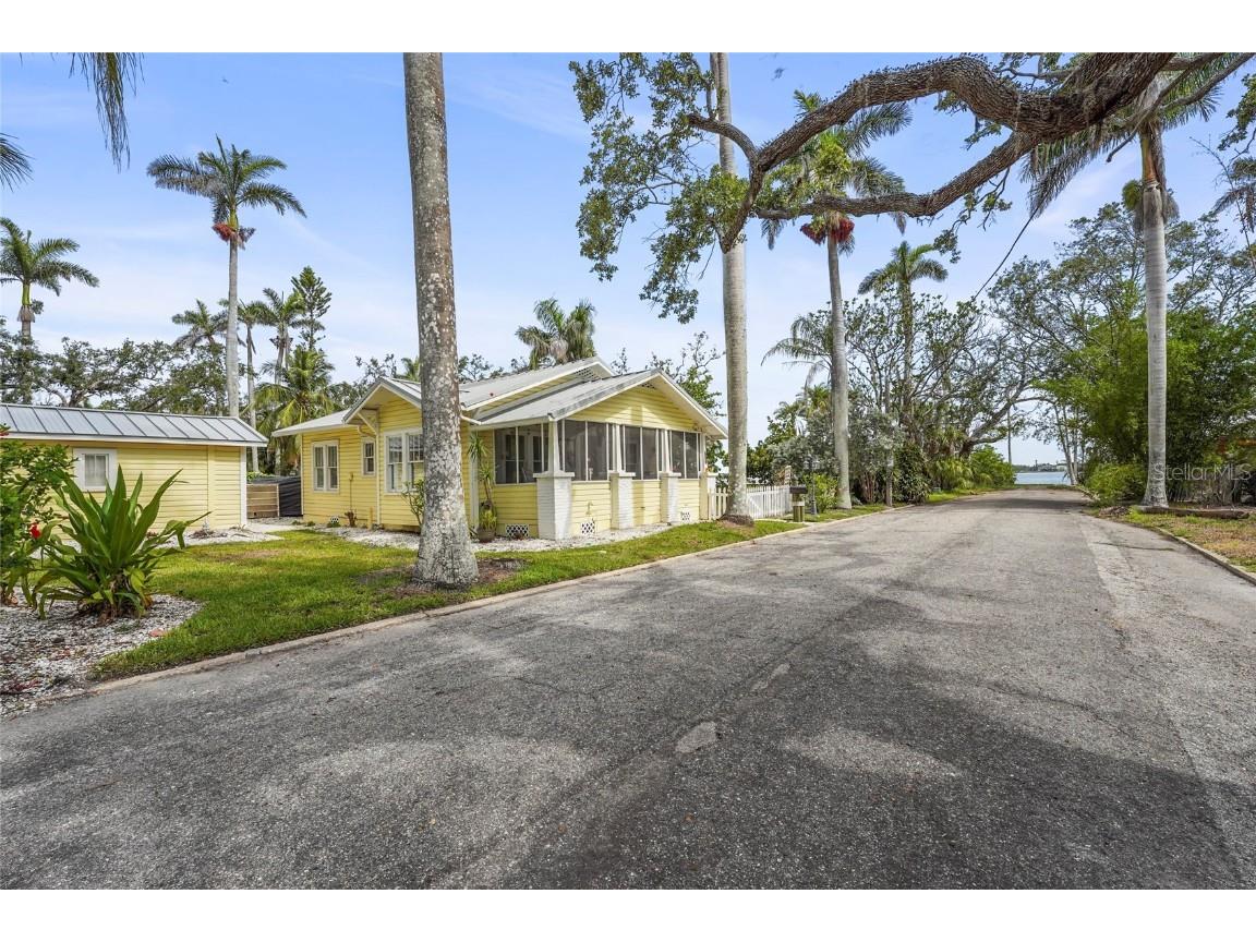 403 29th Street NW Bradenton FL 34205 A4656357 image1