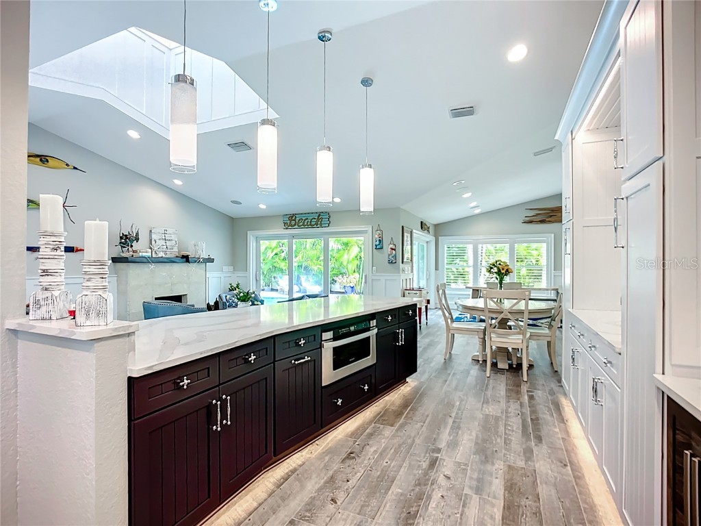 403 75th Street Holmes Beach FL 34217 A4650766 image38