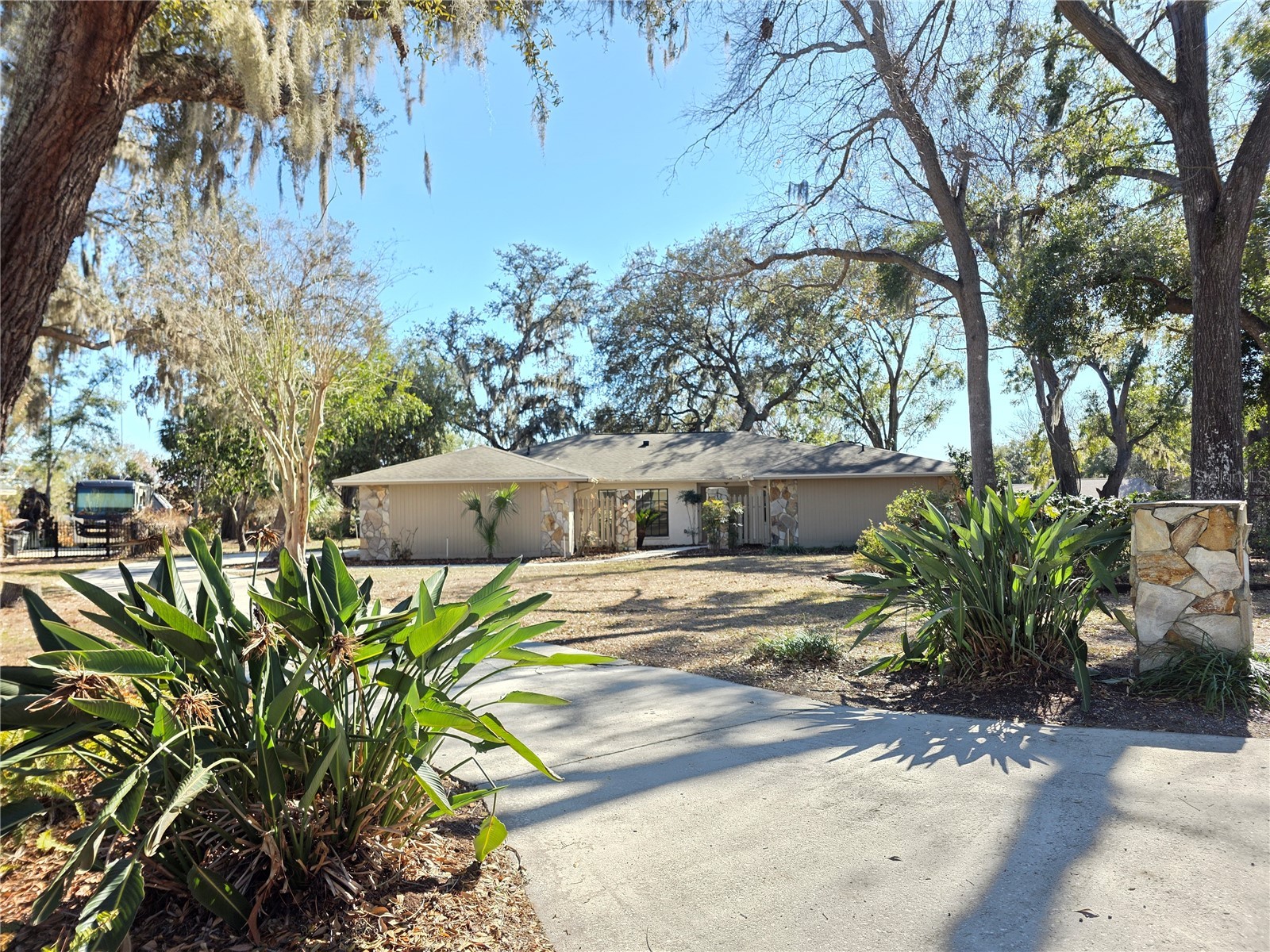 403 Copperleaf Circle Brandon FL 33511 TB8475948 image1