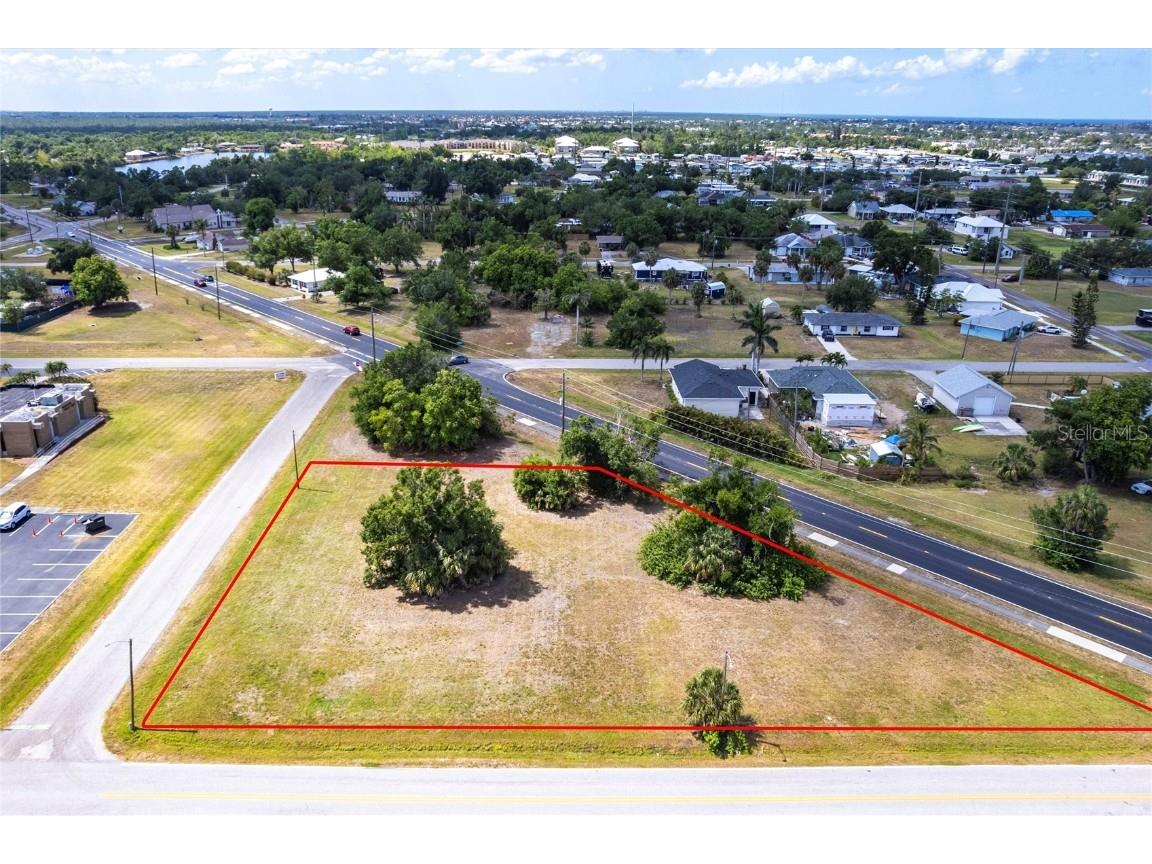 403 E Ann Street Punta Gorda FL 33950 C7509574 image2