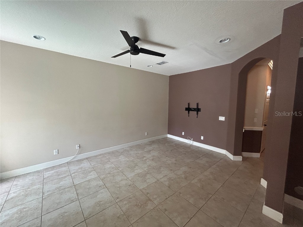 403 E Tuscan Lane E Oldsmar FL 34677 TB8376561 image3