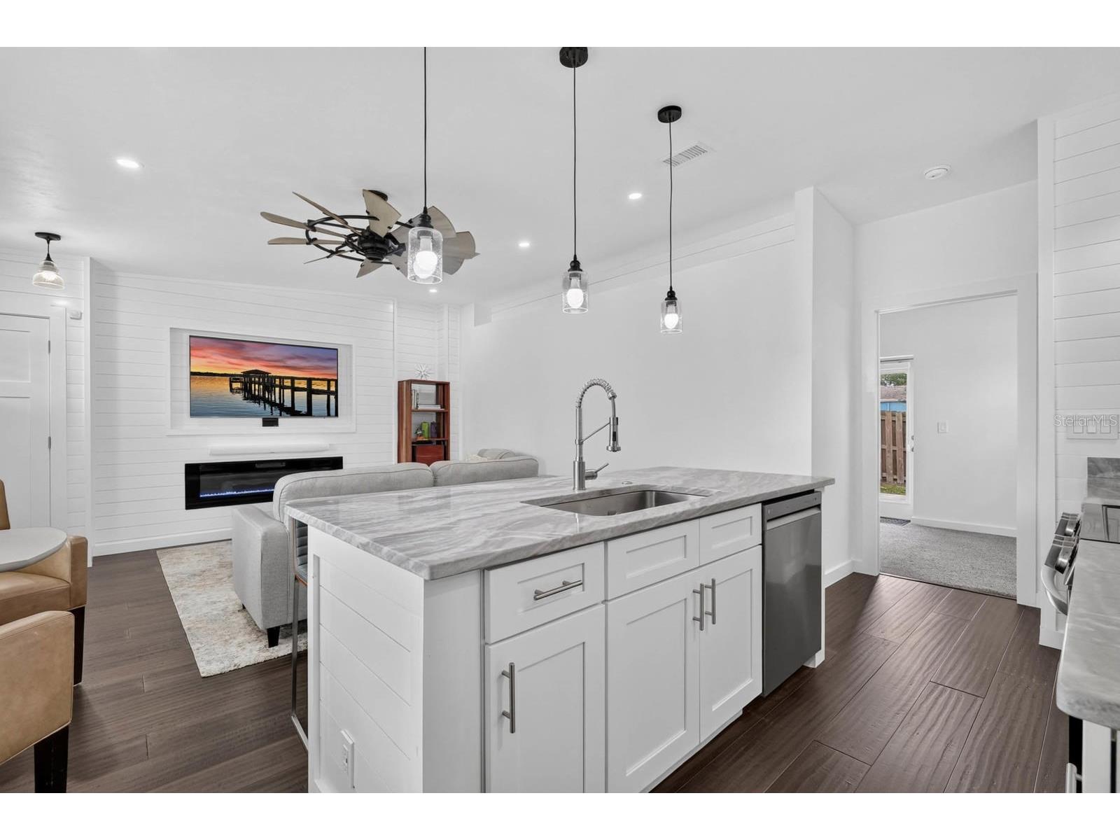403 Frances Terrace Daytona Beach FL 32118 V4949699 image13