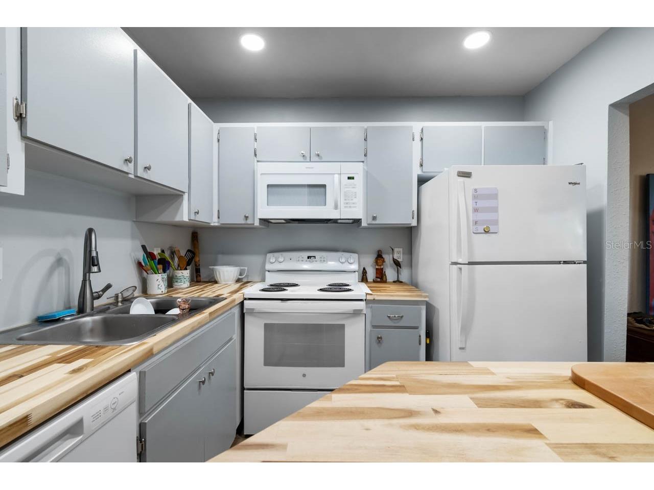 403 Fulham Court #B Sun City Center FL 33573 TB8403268 image8