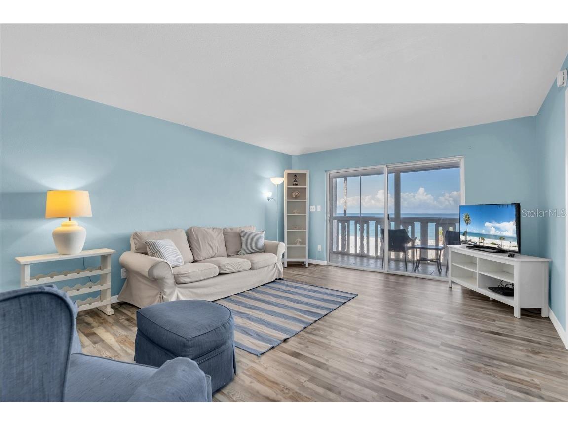 403 Gulf Way #302 Saint Pete Beach FL 33706 - GULF OF MEXICO U8251457 image4