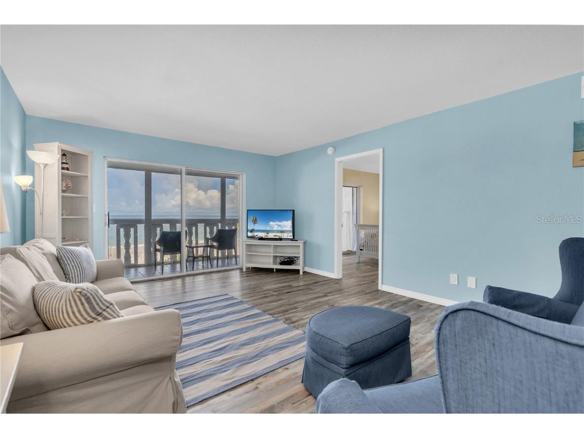 403 Gulf Way #302 Saint Pete Beach FL 33706 - GULF OF MEXICO U8251457 image5