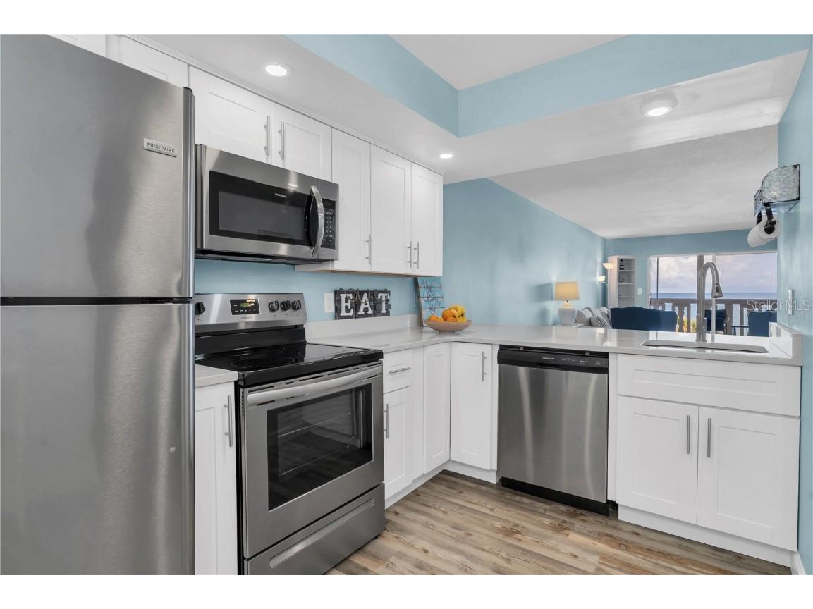 403 Gulf Way #302 Saint Pete Beach FL 33706 - GULF OF MEXICO U8251457 image7