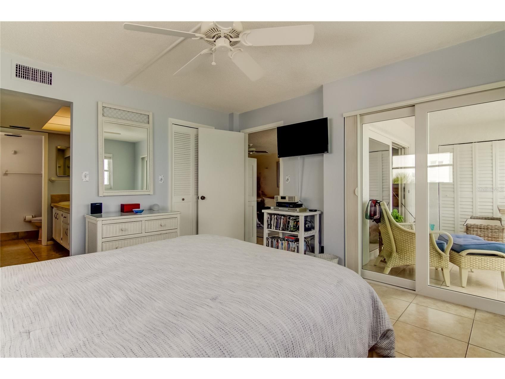 403 Gulf Way #504 Saint Pete Beach FL 33706 - GULF OF MEXICO BOCA CIEGA BAY U8232277 image17