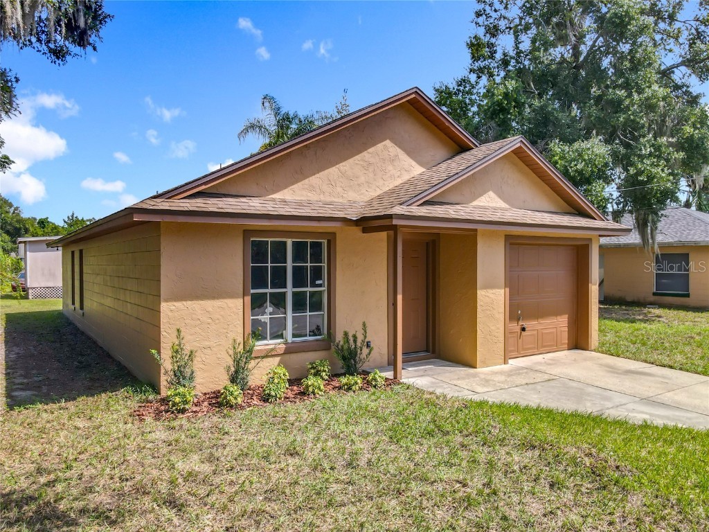 403 Hawkins Lane Eustis FL 32726 G5102125 image2