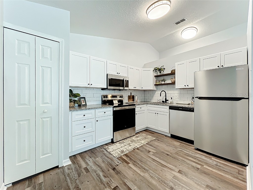 403 Hawkins Lane Eustis FL 32726 G5102125 image5