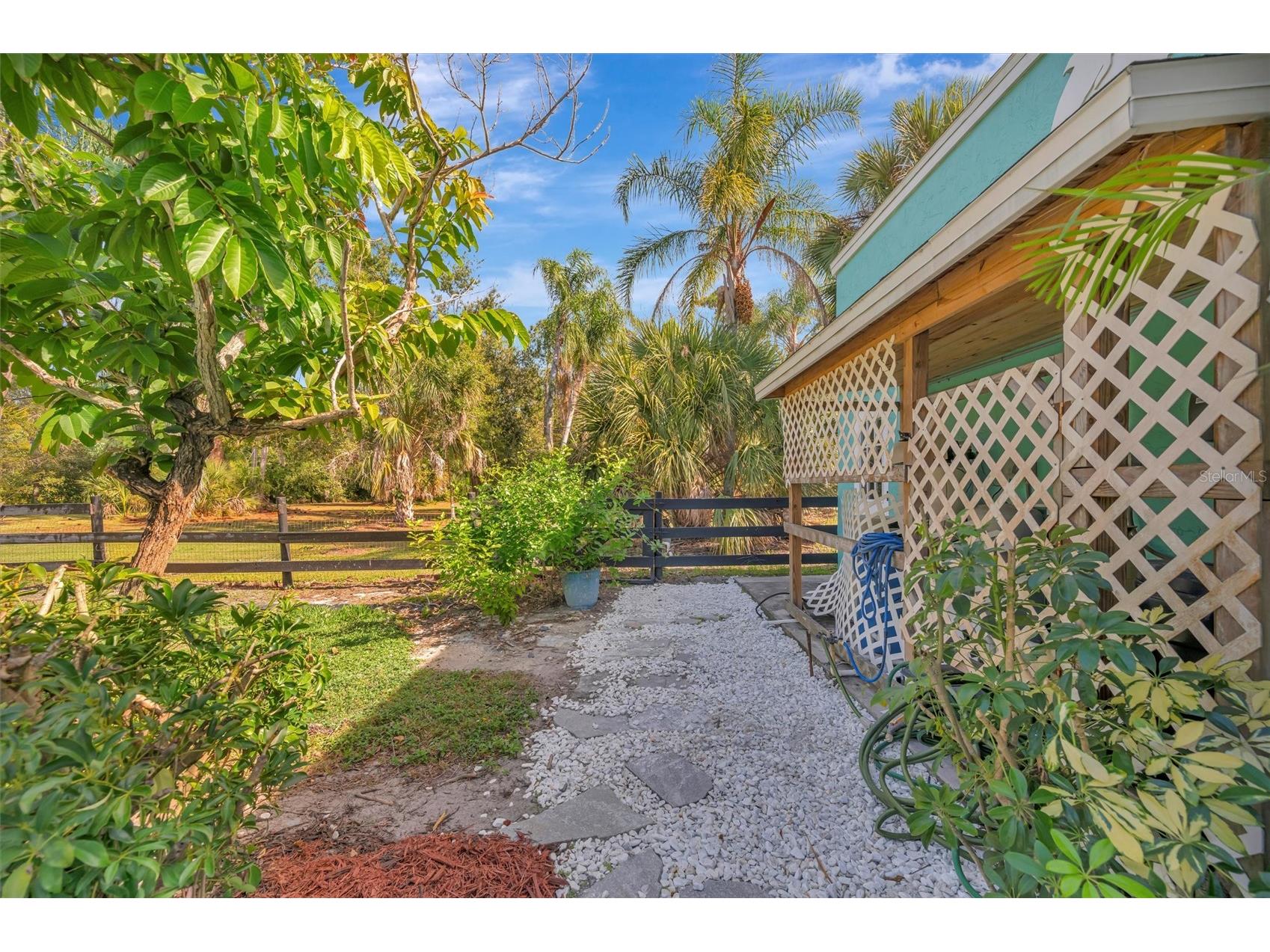 403 Longbow Trail Osprey FL 34229 A4672081 image61