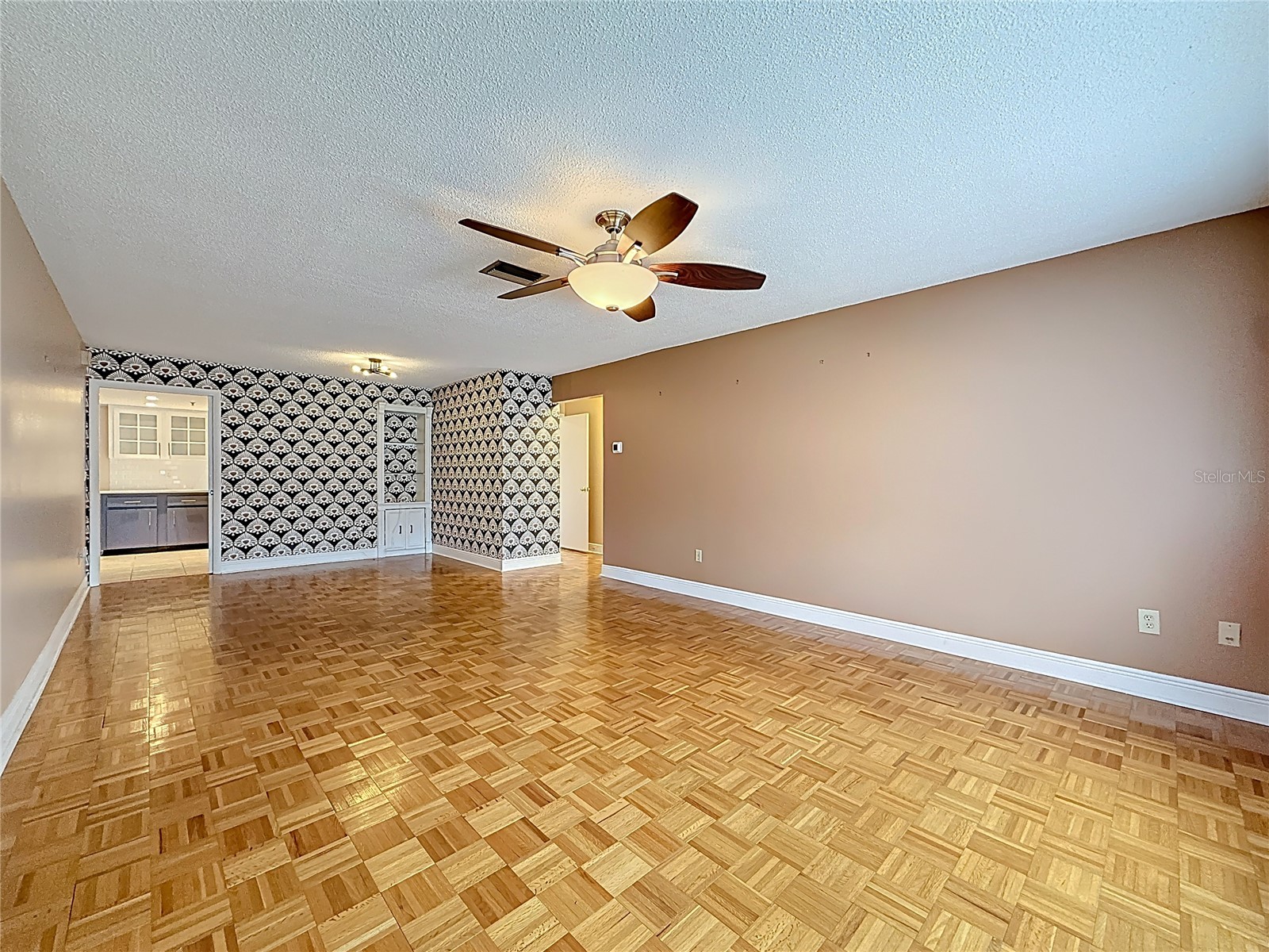 403 Mindy Drive Largo FL 33771 TB8491966 image3