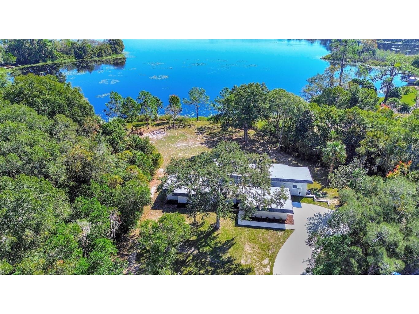 403 N Blue Lake Terrace Deland FL 32724 - Blue Lake V4933187 image1