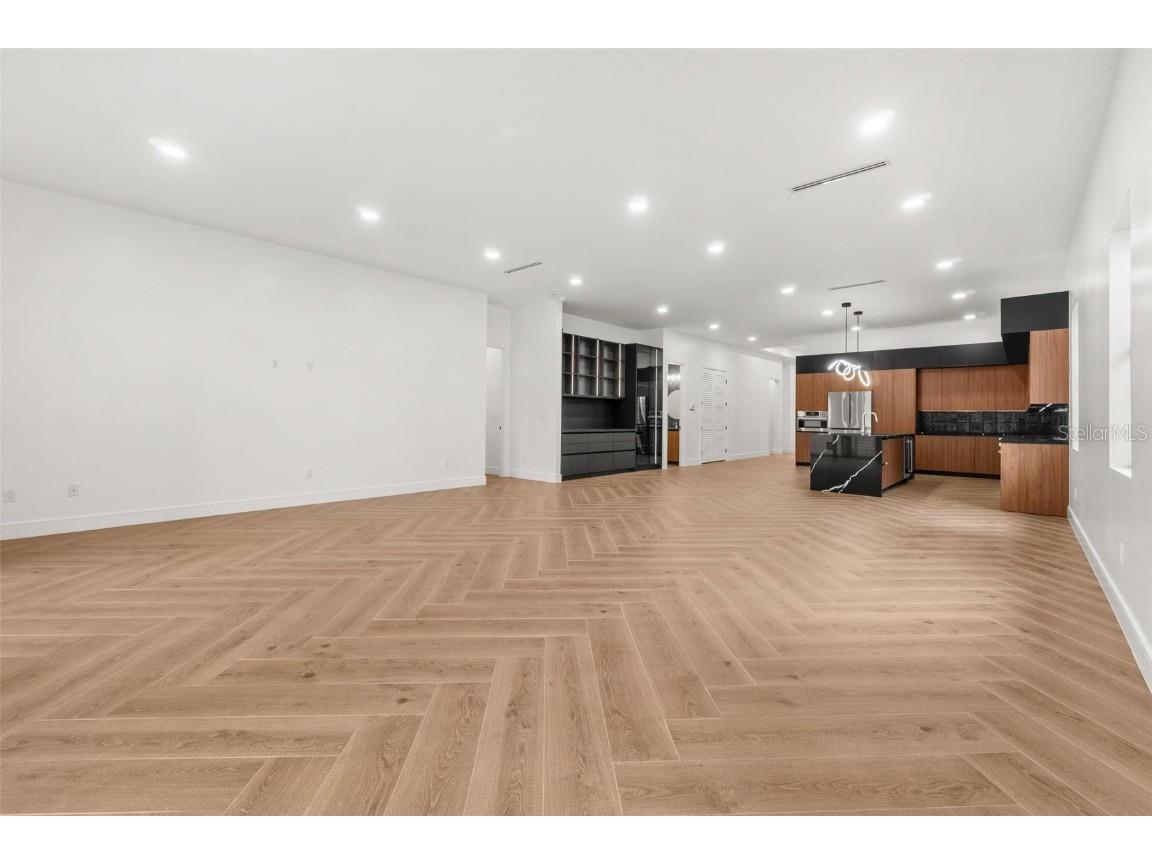 403 Park Boulevard Oldsmar FL 34677 TB8420240 image4