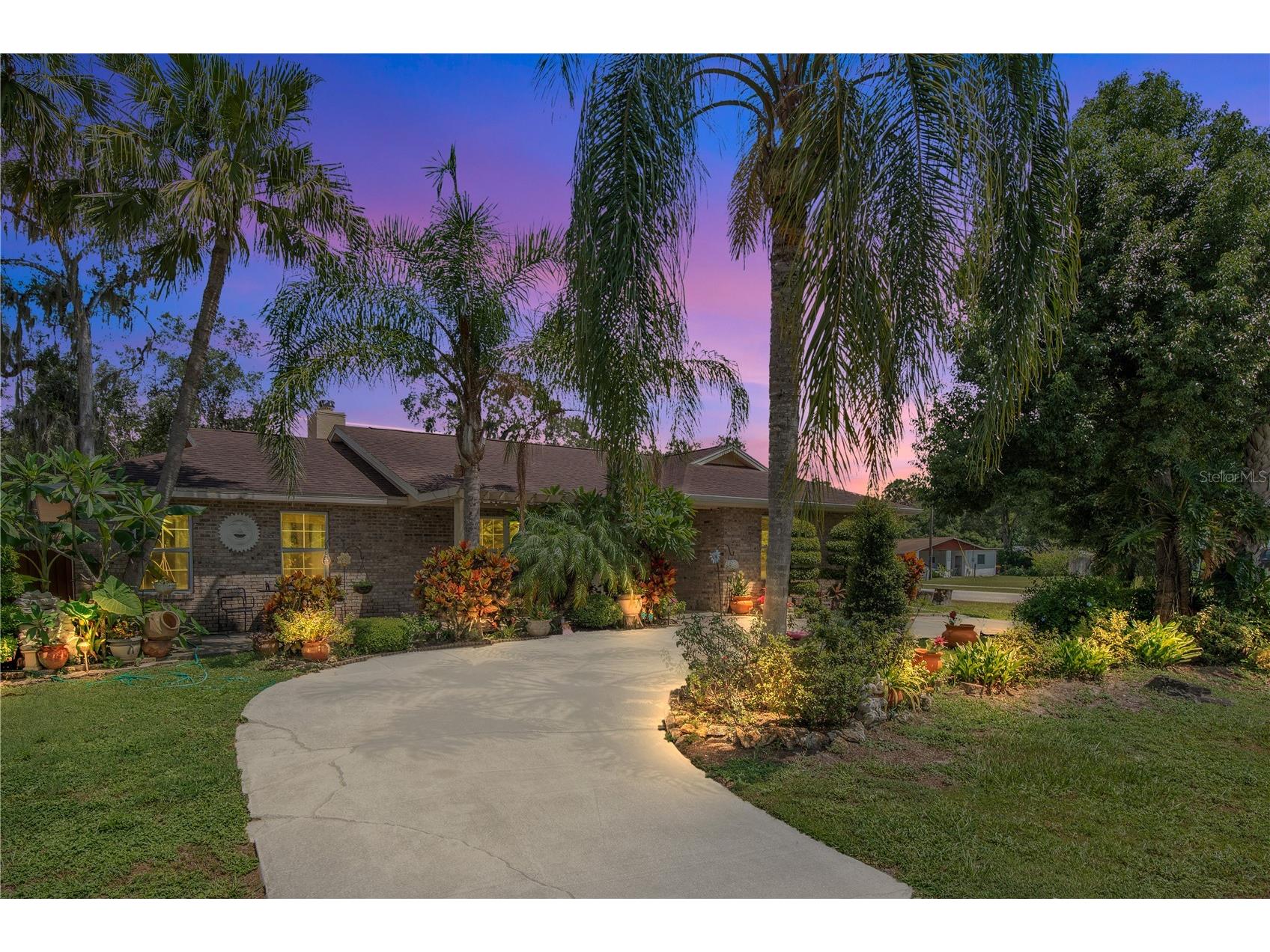 403 W French Avenue Orange City FL 32763 V4944260 image1