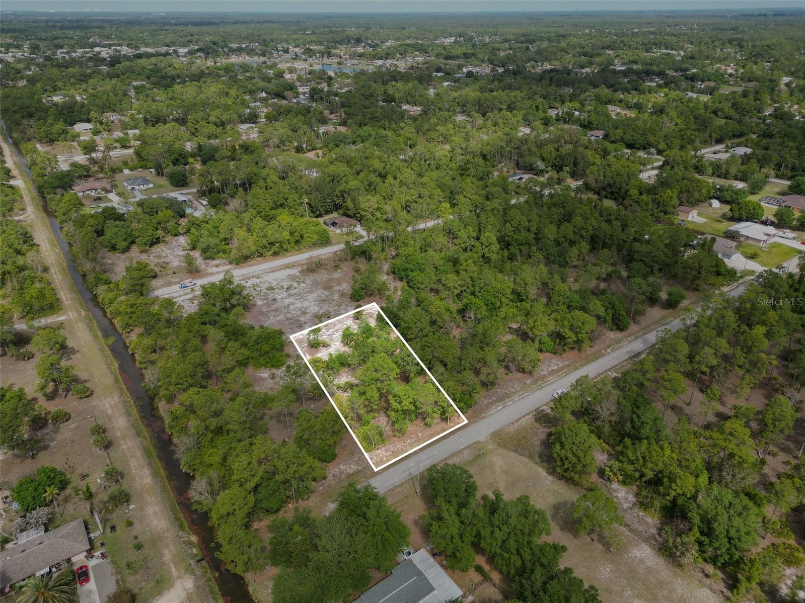 403 Wellington Avenue Lehigh Acres FL 33972 V4948531 image2
