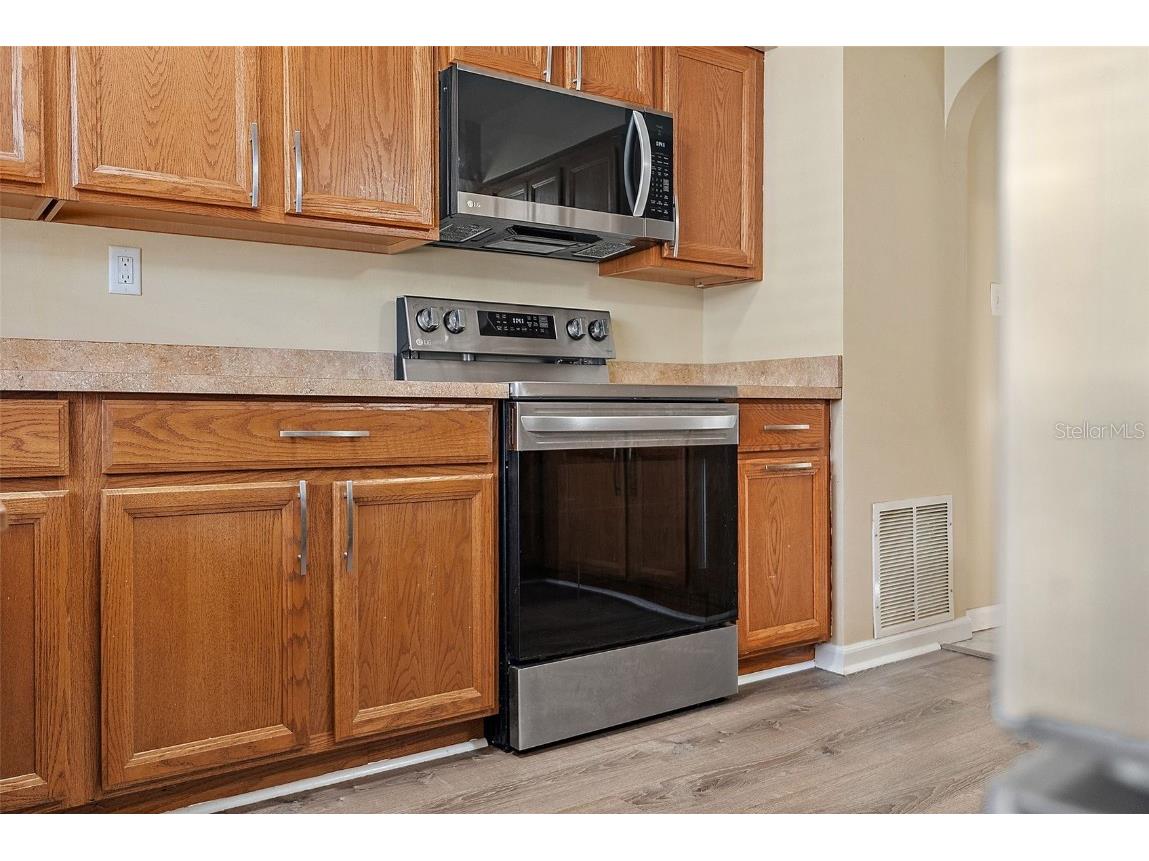 4030 3rd Avenue N Saint Petersburg FL 33713 TB8446728 image9