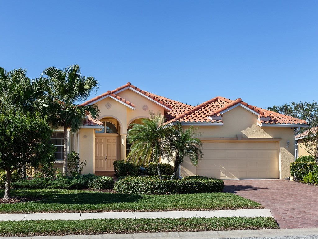 4030 65th Place E Sarasota FL 34243 A4554210 image1