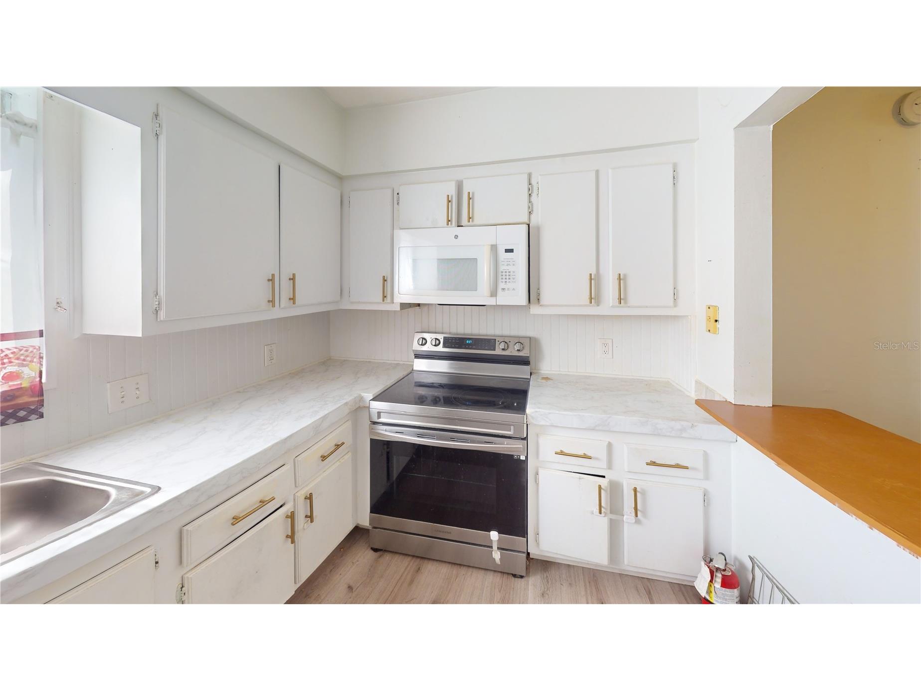 4030 Cortez Drive #B Tampa FL 33614 TB8527630 image4
