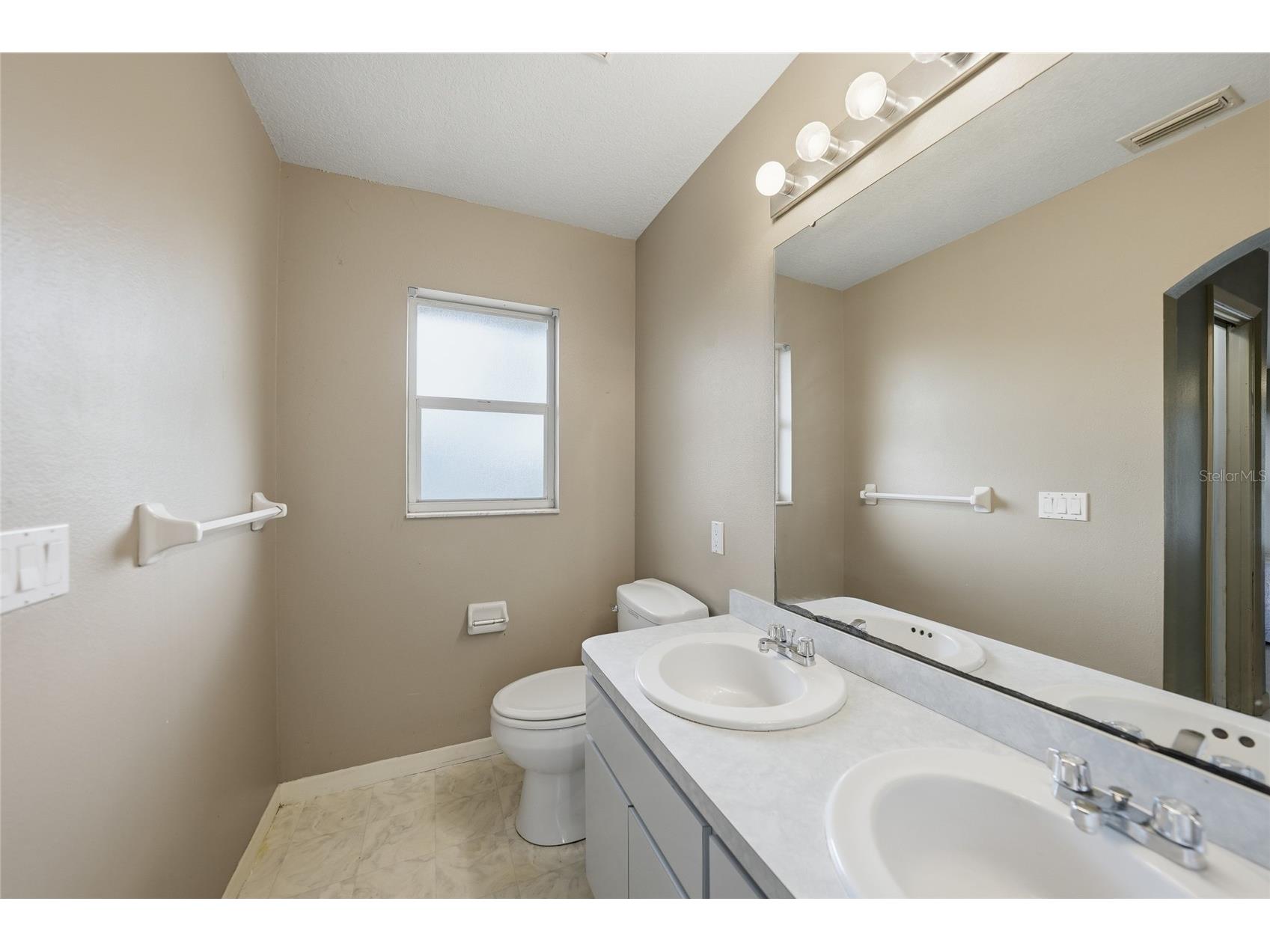 4030 Dekle Avenue North Port FL 34286 C7523273 image13