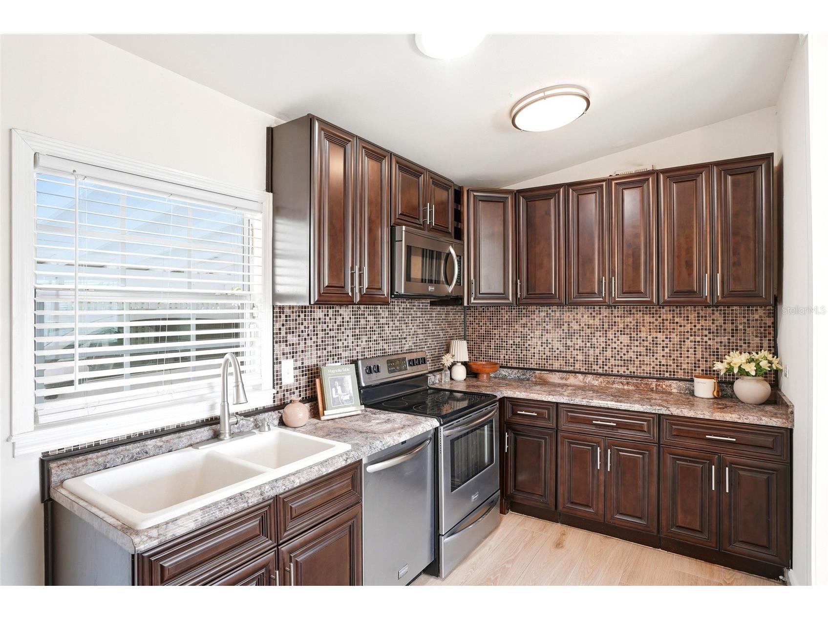 4030 Marlin Drive SE Saint Petersburg FL 33705 TB8516912 image10
