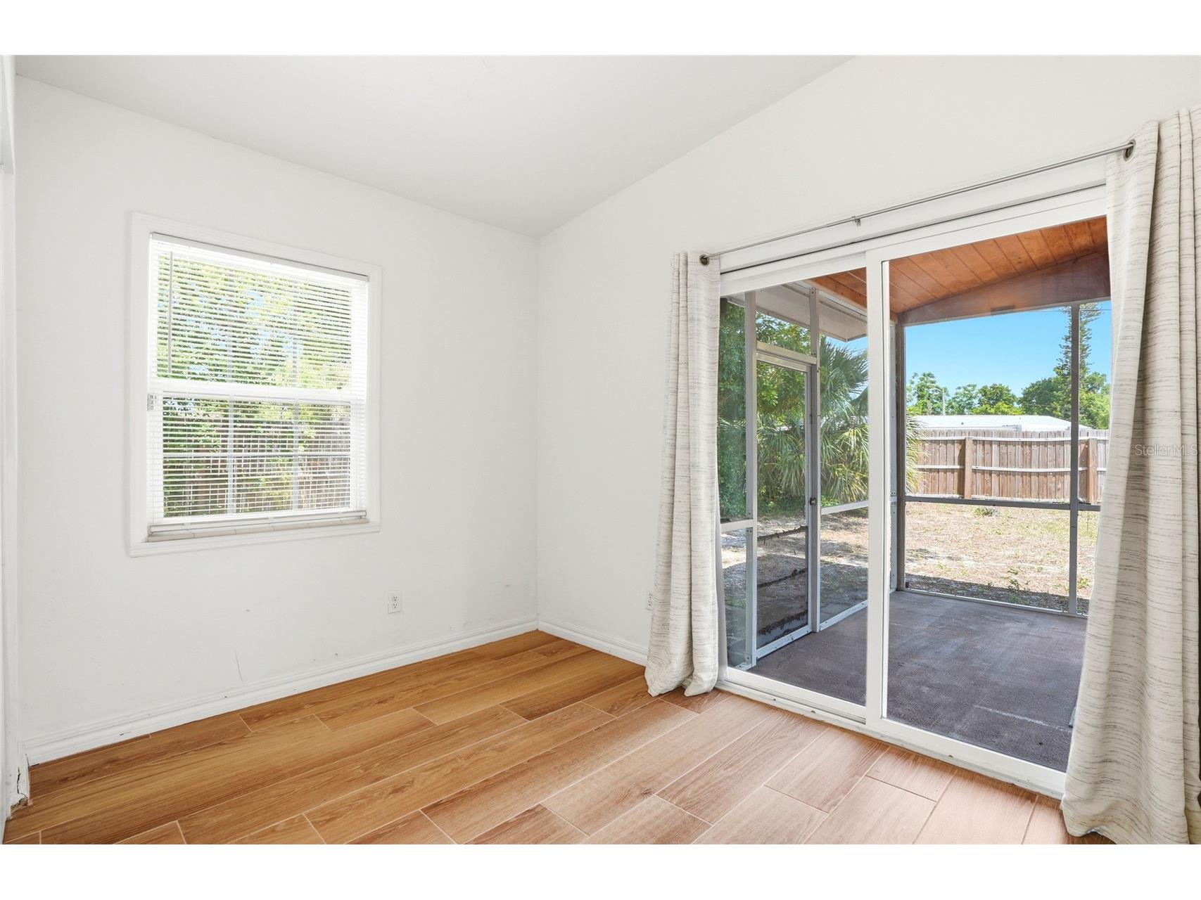 4030 Marlin Drive SE Saint Petersburg FL 33705 TB8516912 image16