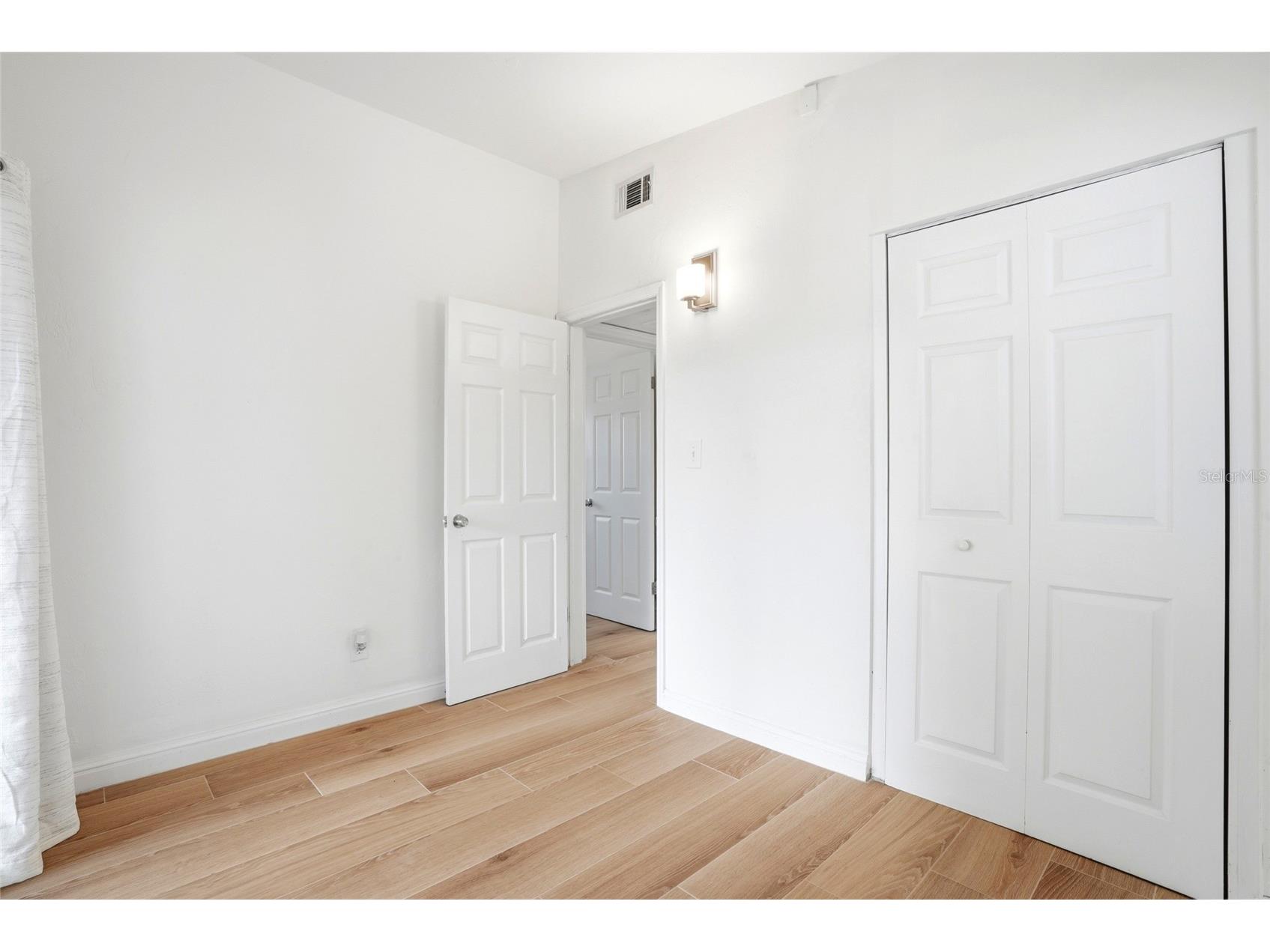 4030 Marlin Drive SE Saint Petersburg FL 33705 TB8516912 image17