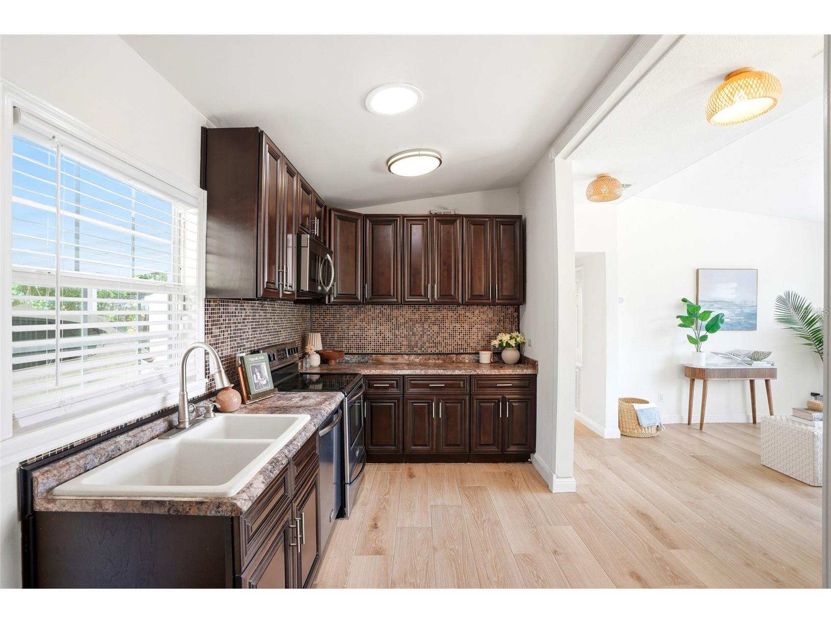 4030 Marlin Drive SE Saint Petersburg FL 33705 TB8516912 image9