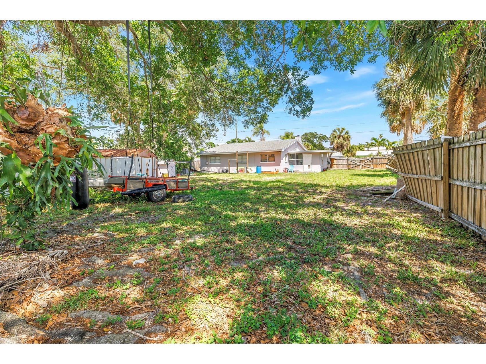 4030 Overlook Drive NE Saint Petersburg FL 33703 TB8515571 image3