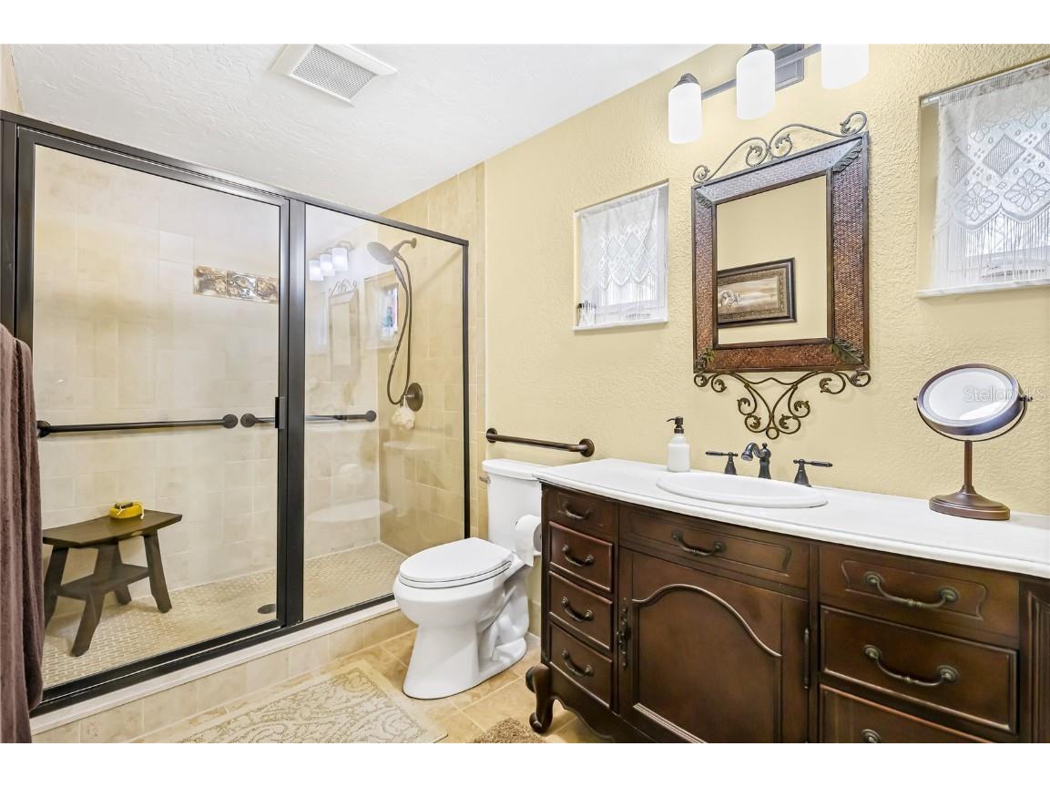 4030 Worcester Road Sarasota FL 34231 A4673318 image19