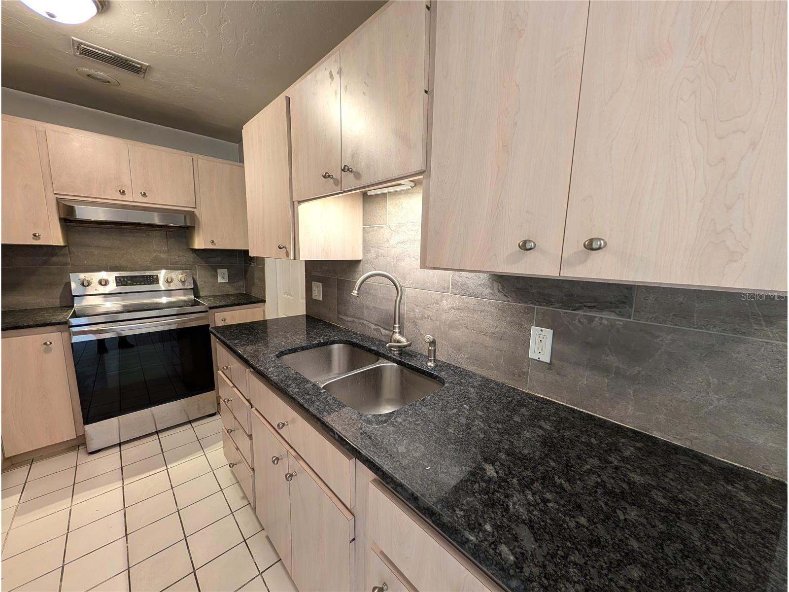 4031 Iola Drive Sarasota FL 34231 A4695471 image14