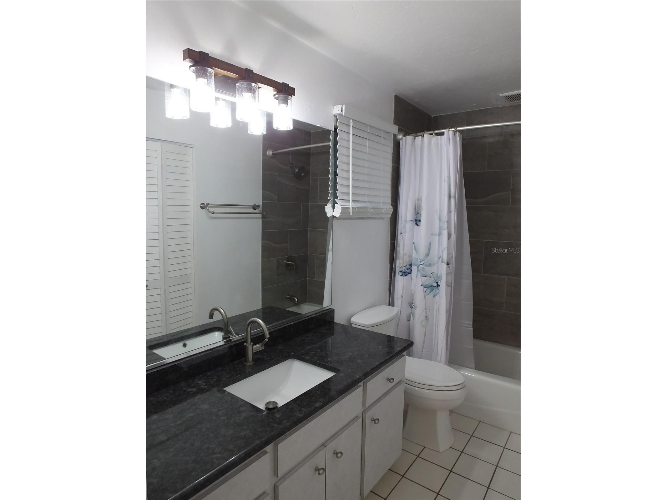 4031 Iola Drive Sarasota FL 34231 A4695471 image9