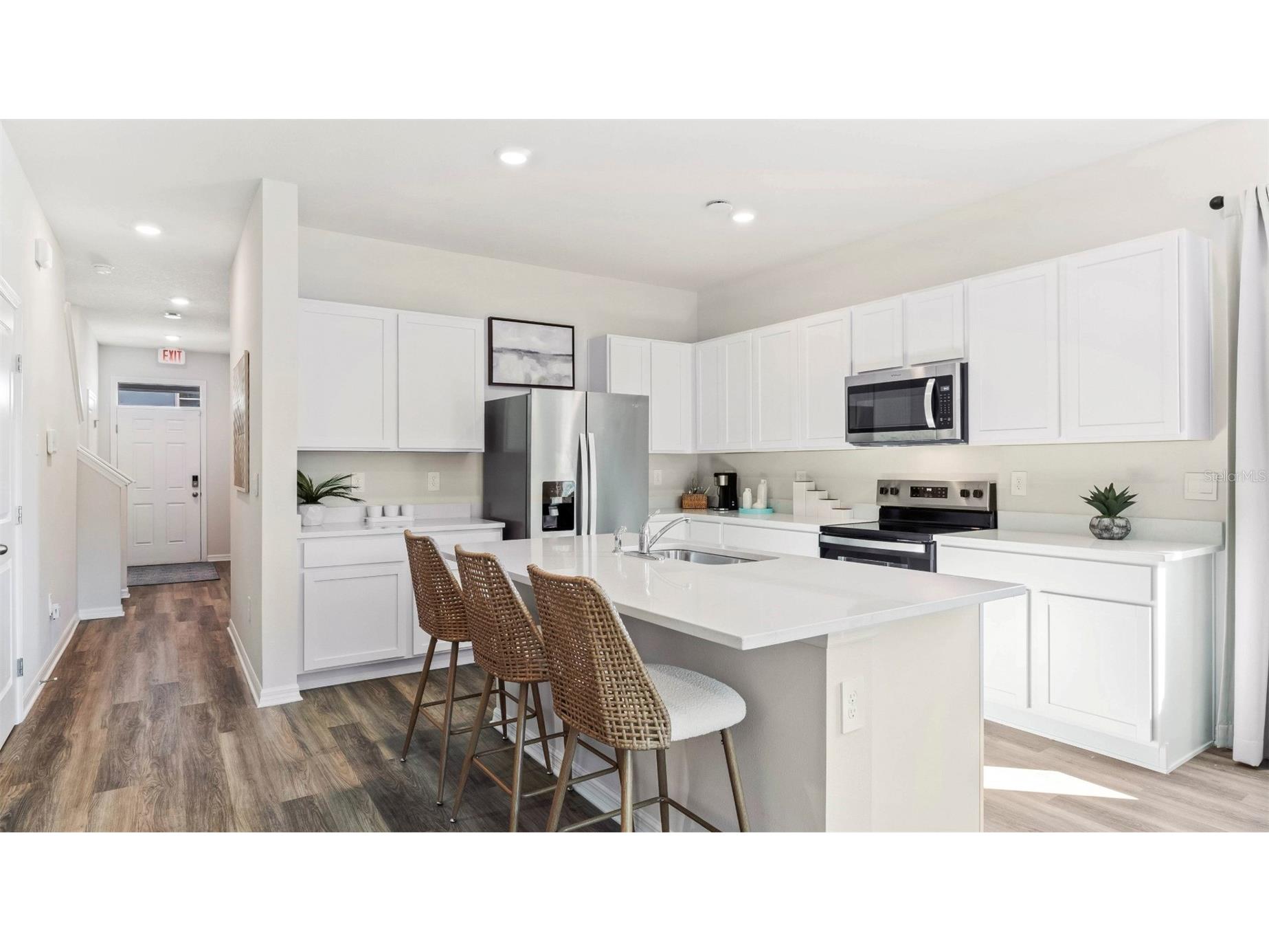 4032 Gold Dust Lane Sarasota FL 34243 A4684718 image8