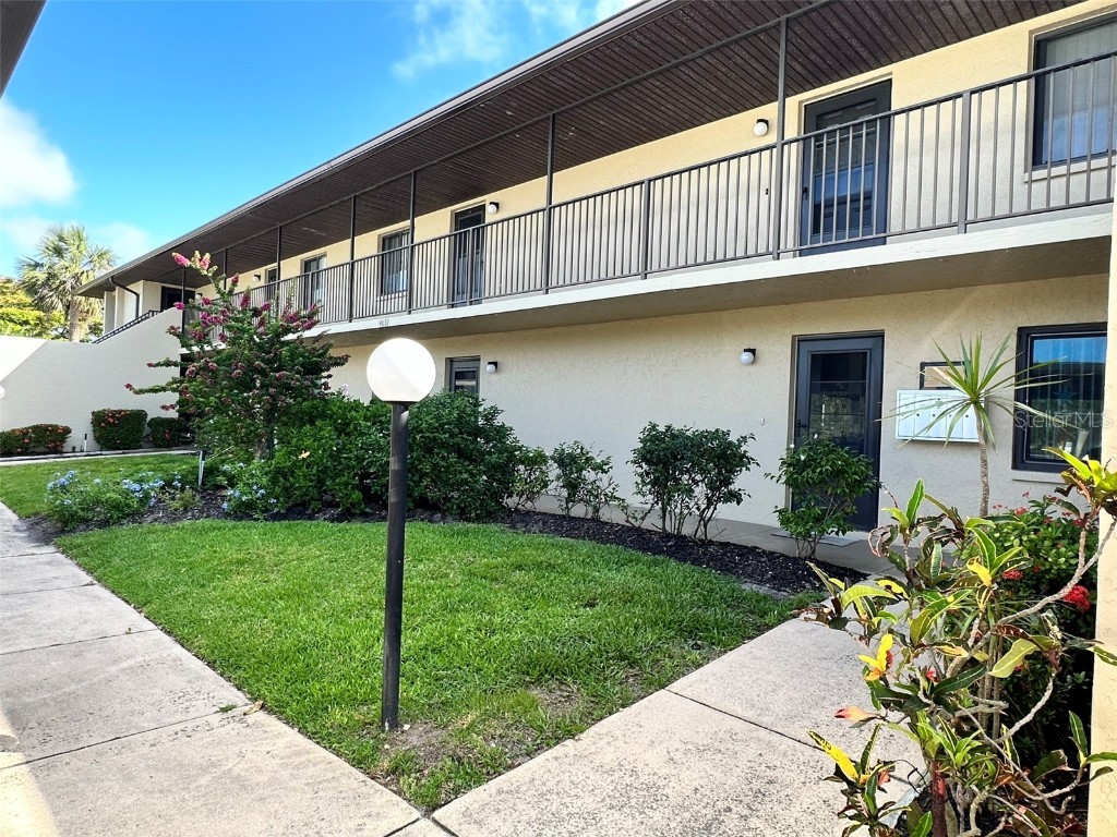4032 Oakview Dr #H3 Port Charlotte FL 33980 C7474538 image1