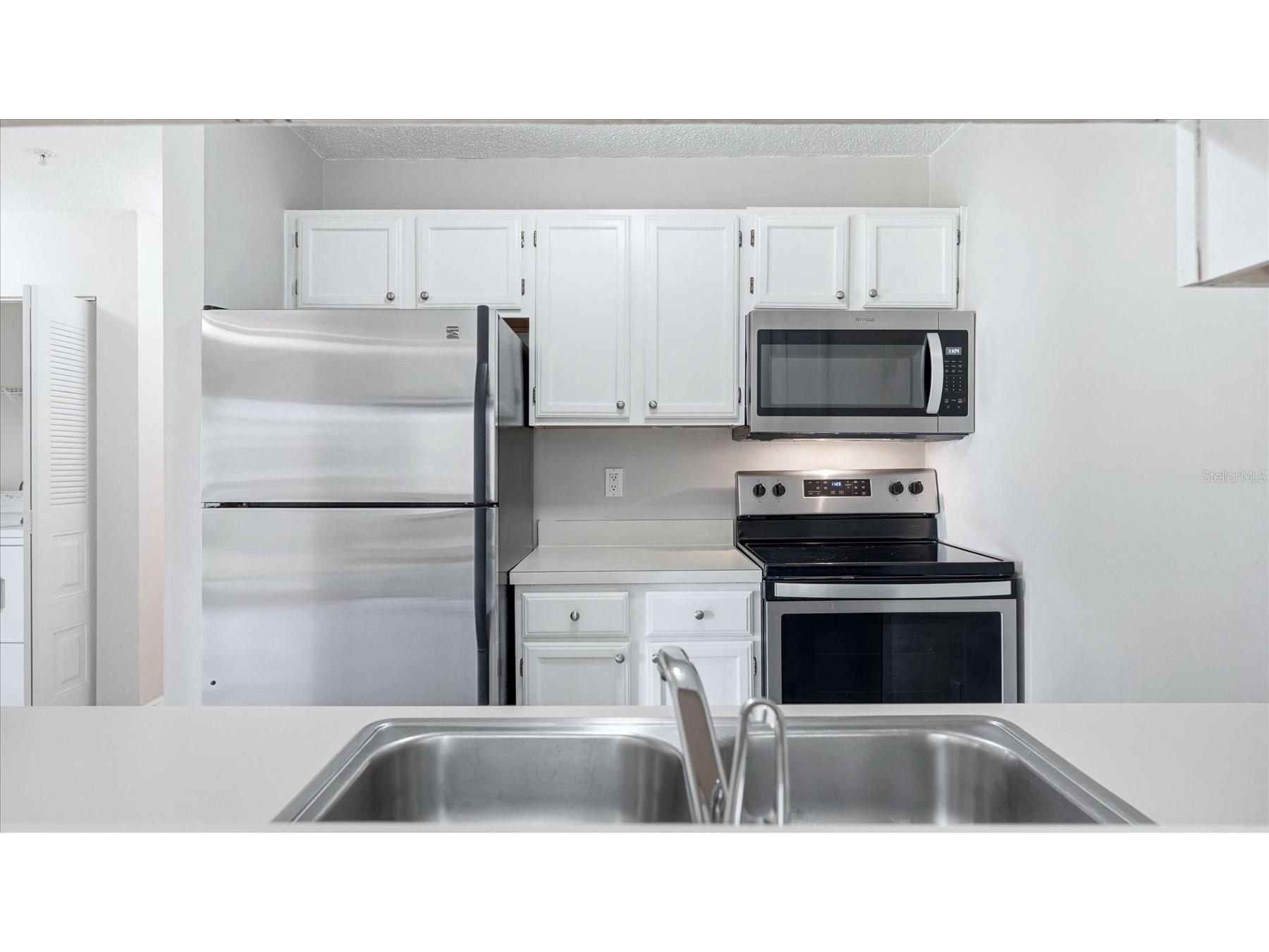 4033 Crockers Lake Boulevard #28 Sarasota FL 34238 A4691779 image11