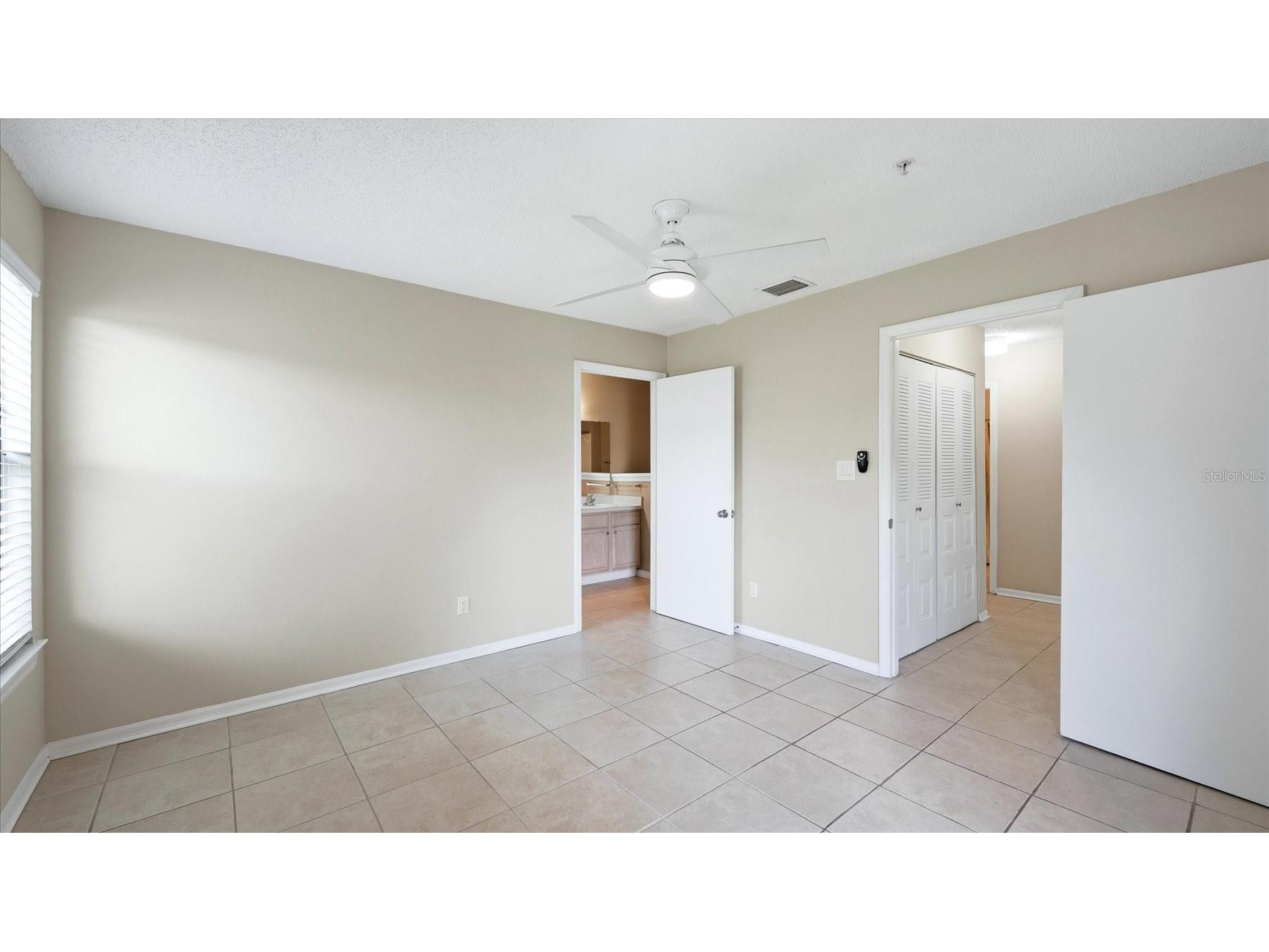 4033 Crockers Lake Boulevard #28 Sarasota FL 34238 A4691779 image16