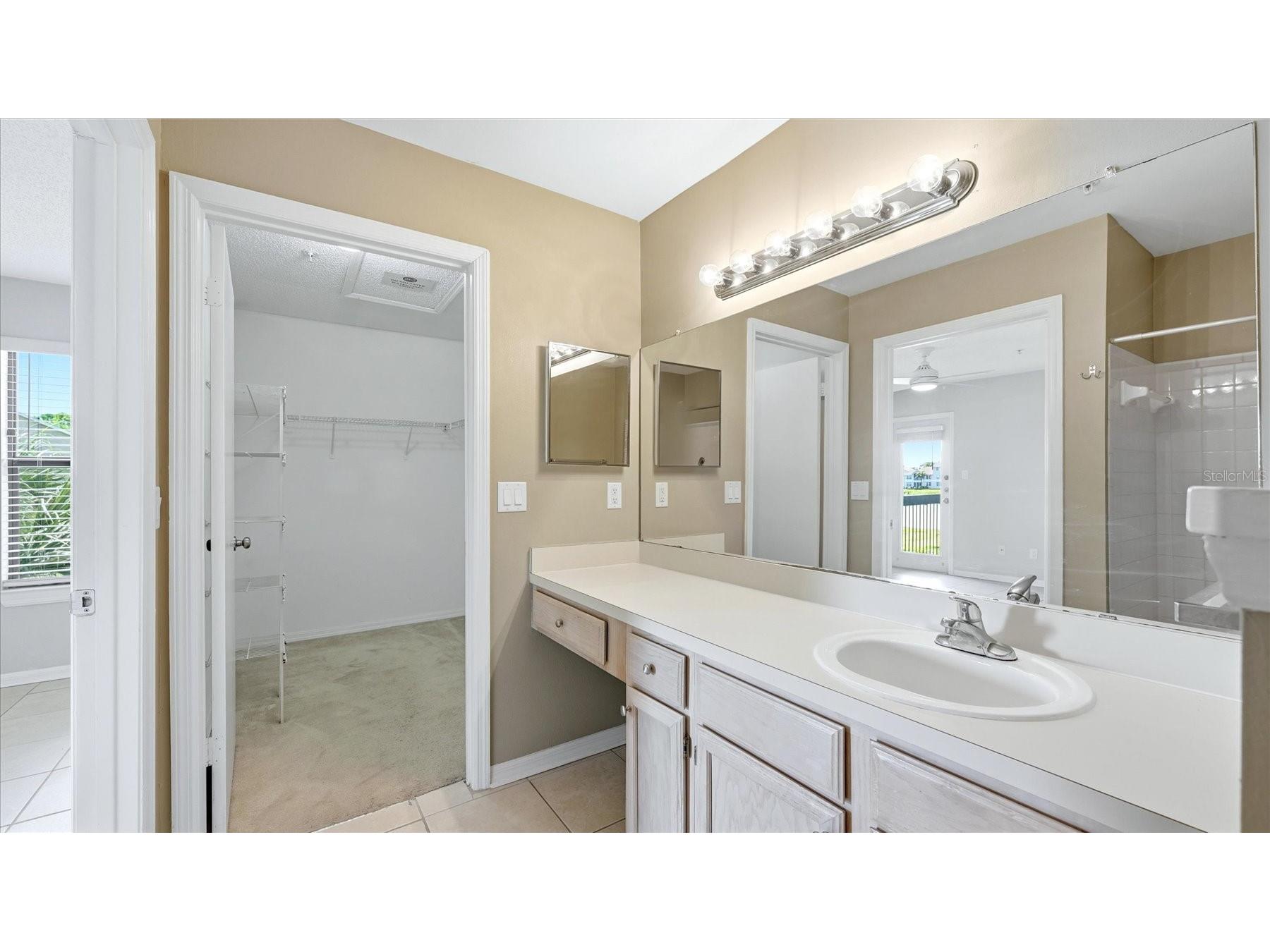 4033 Crockers Lake Boulevard #28 Sarasota FL 34238 A4691779 image19