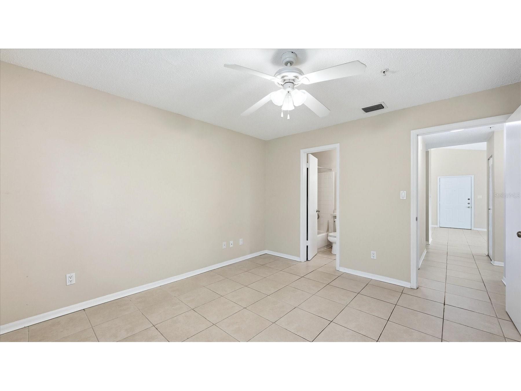 4033 Crockers Lake Boulevard #28 Sarasota FL 34238 A4691779 image24