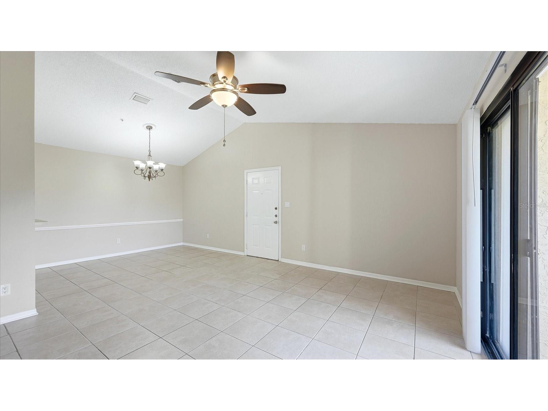 4033 Crockers Lake Boulevard #28 Sarasota FL 34238 A4691779 image7