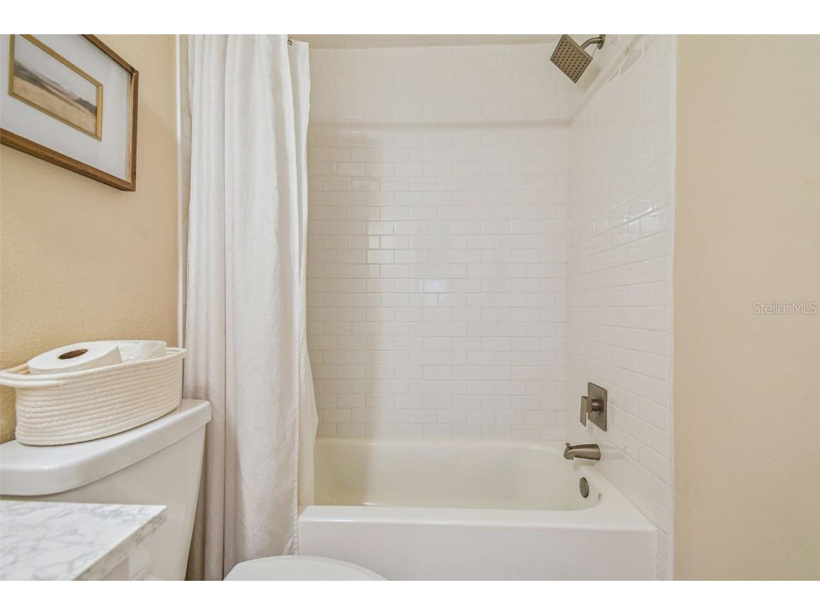 4033 Dream Oak Place #202 Tampa FL 33613 TB8422248 image18