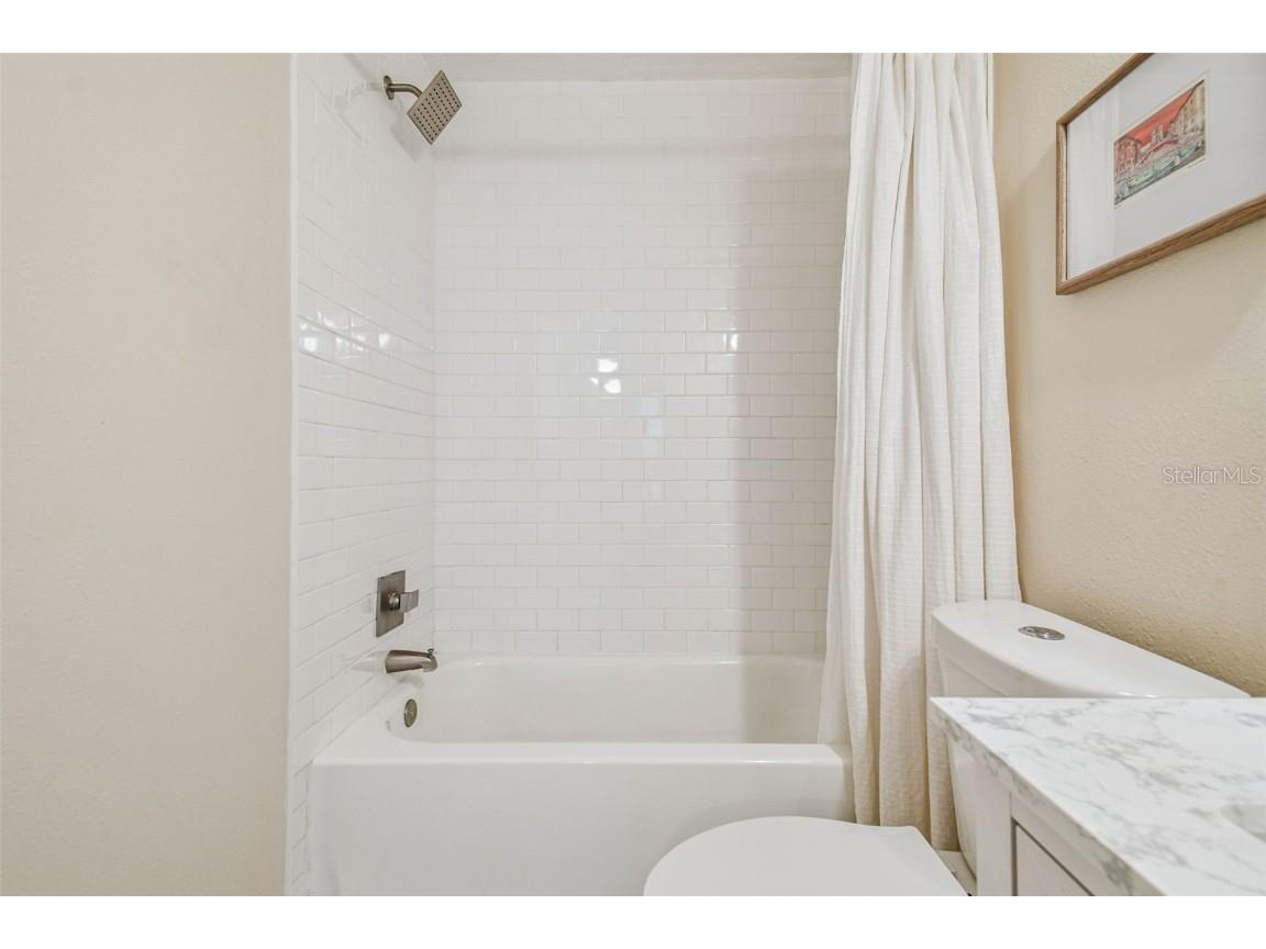 4033 Dream Oak Place #202 Tampa FL 33613 TB8422248 image19