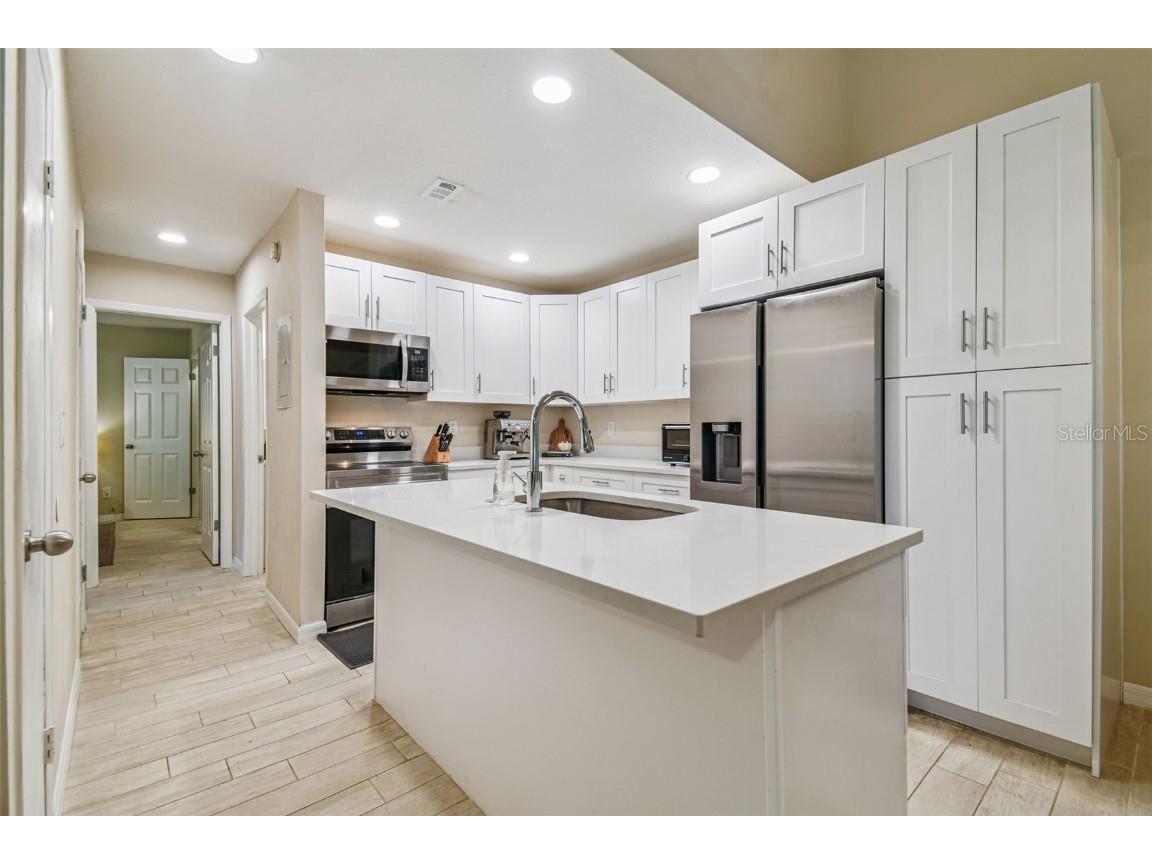 4033 Dream Oak Place #202 Tampa FL 33613 TB8422248 image3