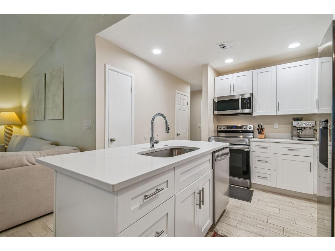 4033 Dream Oak Place #202 Tampa FL 33613 TB8422248 image6